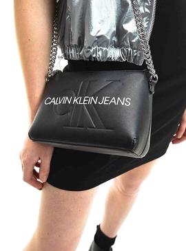 Bolso Calvin Klein Camera Pouch Chain Negro Mujer