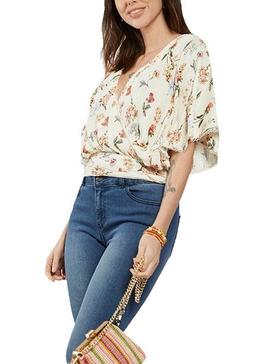 Camisa Naf Naf Plisados y Flores Blanco Mujer