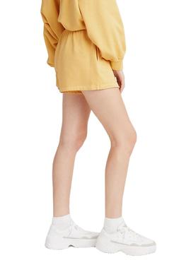 Short Levis Snack Natural Amarillo para Mujer