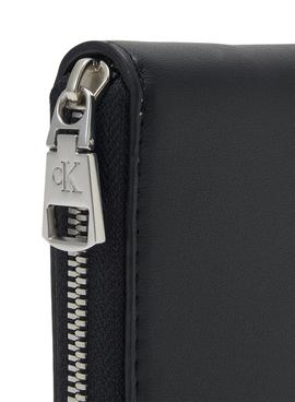 Cartera Calvin Klein Sculpted Zip Around Negra 