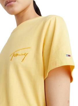 Camiseta Tommy Jeans Rlxd Signature Amarilla Mujer