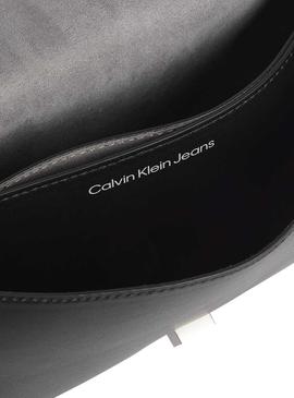 Bolso Calvin Klein Sculpted Flap Negro Mujer