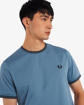 Camiseta Fred Perry Ribetes Azul Claro Para Hombre