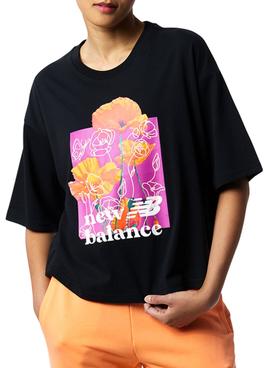 Camiseta New Balance Essentials Super Bloom Negro