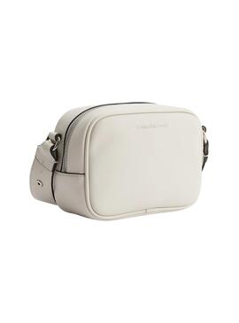 Bolso Calvin Klein Jeans Sculpted Beige Para Mujer