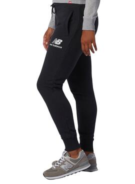 Pantalon New Balance Jogger Negro para Mujer