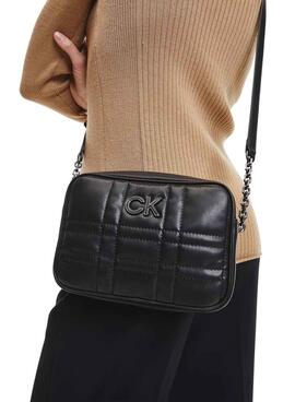 Bolso Calvin Klein Re-Lock Quilt Negro Para Mujer