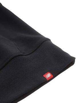 Sudadera New Balance Essentials Staked Logo Negra