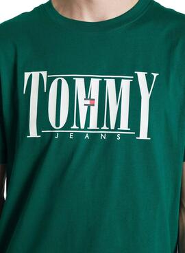 Camiseta Tommy Jeans Essential Serif Verde Hombre