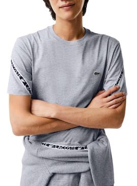 Camiseta Lacoste Bandas Logo para Hombre Gris