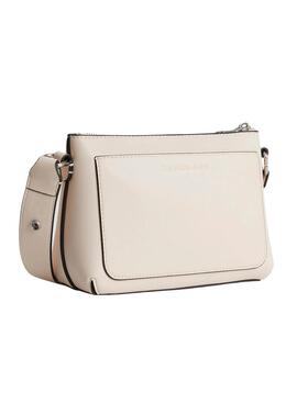 Bolso Calvin Klein Sculpted Camera Beige Mujer