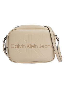 Bolso Calvin Klein Sculpted Camera Marrón Mujer