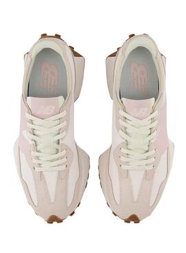 Zapatillas New Balance beige para mujer.