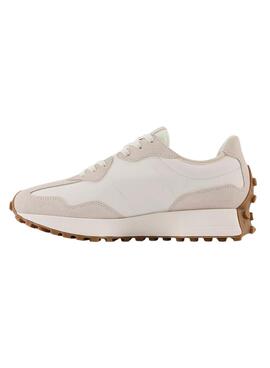 Zapatillas New Balance beige para mujer.