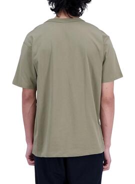 Camiseta New Balance Reimagined Verde para Hombre