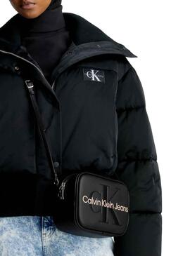 Bolso Calvin Klein Sculpted Camera Negro Mujer