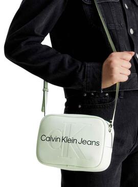 Bolso Calvin Klein Sculpted Camera Verde Mujer