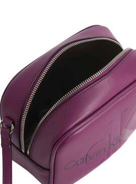 Bolso Calvin Klein Sculpted Camera Morado Mujer