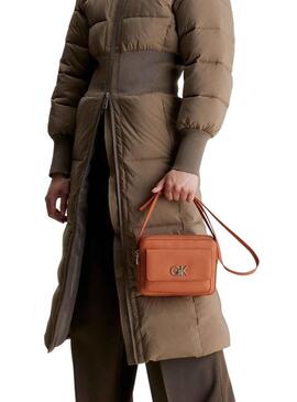 Bolso Calvin Klein Re-Lock Camera Naranja Mujer
