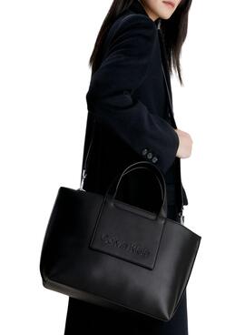 Bolso Calvin Klein Tote Medium Negro Para Mujer
