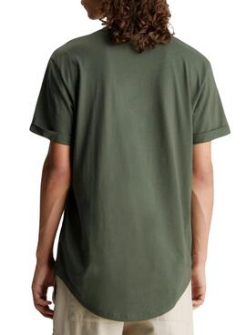 Camiseta Calvin Klein Jeans Badge Turn Verde 
