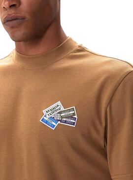 Camiseta Lacoste Insignias Camel Para Hombre
