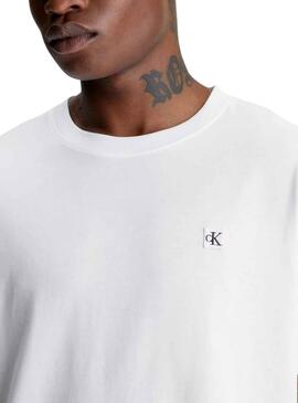 Camiseta Calvin Klein Jeans Embro Badge Blanco
