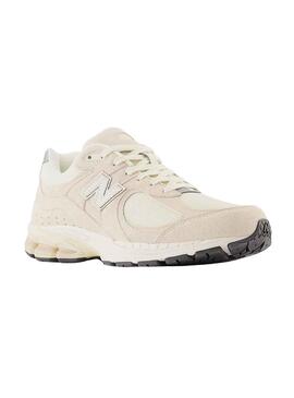 Zapatillas New Balance 2002 beige para mujer