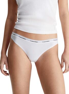 Tangas Calvin Klein Basic para Mujer