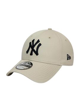 Gorra New Era League Essential 940 Beige