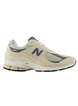 Zapatillas New Balance M2002 Beige y Gris Para Hombre