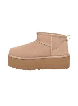 Botas UGG Australia Classic Ultra Mini Platform Beige Mujer. 50-70 caracteres.