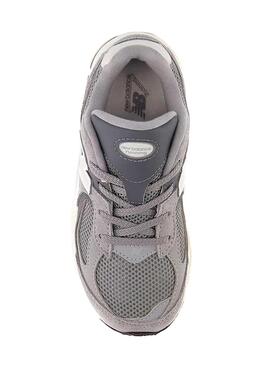 Zapatillas New Balance 2002 gris para niño y niña