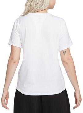 Camiseta Nike Club Essential blanco para mujer