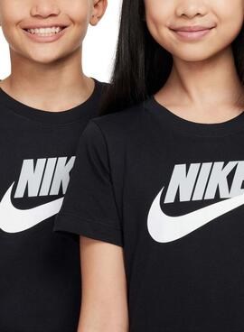 Camiseta Nike Sportswear negro para niño y niña