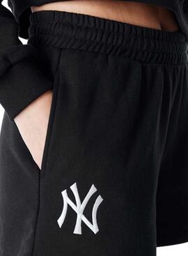 Pantalón Corto New Era New York Yankees Essential negro para mujer
