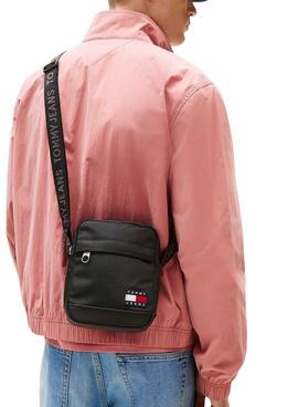 Bolso bandolera Tommy Jeans Essential negro para hombre
