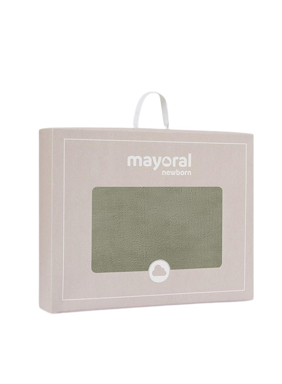 Manta Mayoral pelo pompones verde para bebé