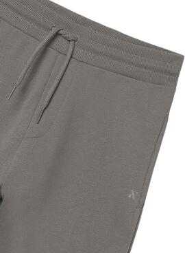 Pantalón Mayoral deportivo básico gris para niño