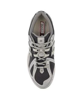 Zapatillas New Balance U1960 gris y negro para hombre
