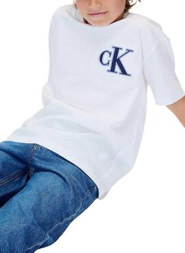 Camiseta Calvin Klein festive logo blanco niño