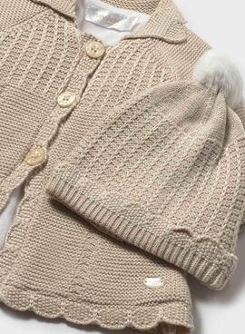 Abrigo y gorro Mayoral tricot tostado para bebé
