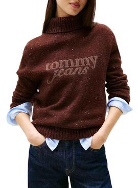 Jersey Tommy Jeans Turtleneck marrón para mujer