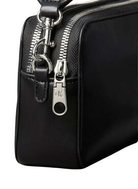 Bolso Calvin Klein doble cremallera negro para mujer