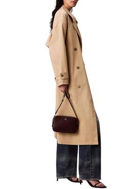 Bolso Calvin Klein Monograma granate para mujer