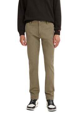 Pantalón Levis XX Chino Standard Taper verde para hombre