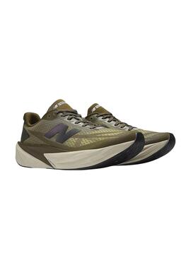Zapatillas New Balance Fuelcell Rebel V5 verde para hombre

