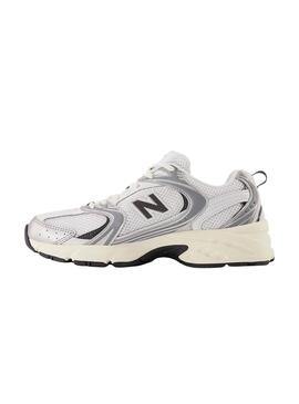 Zapatillas New Balance 530 plata y negro para mujer