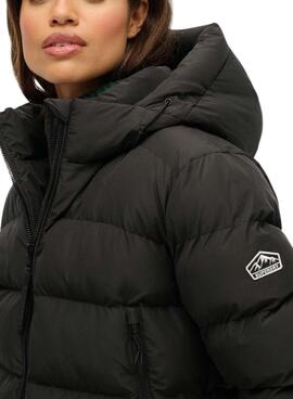 Cazadora acolchada Superdry Hooded Sports Puffer negro para mujer
