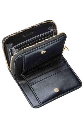 Cartera Calvin Klein mediana con solapa negro para mujer
